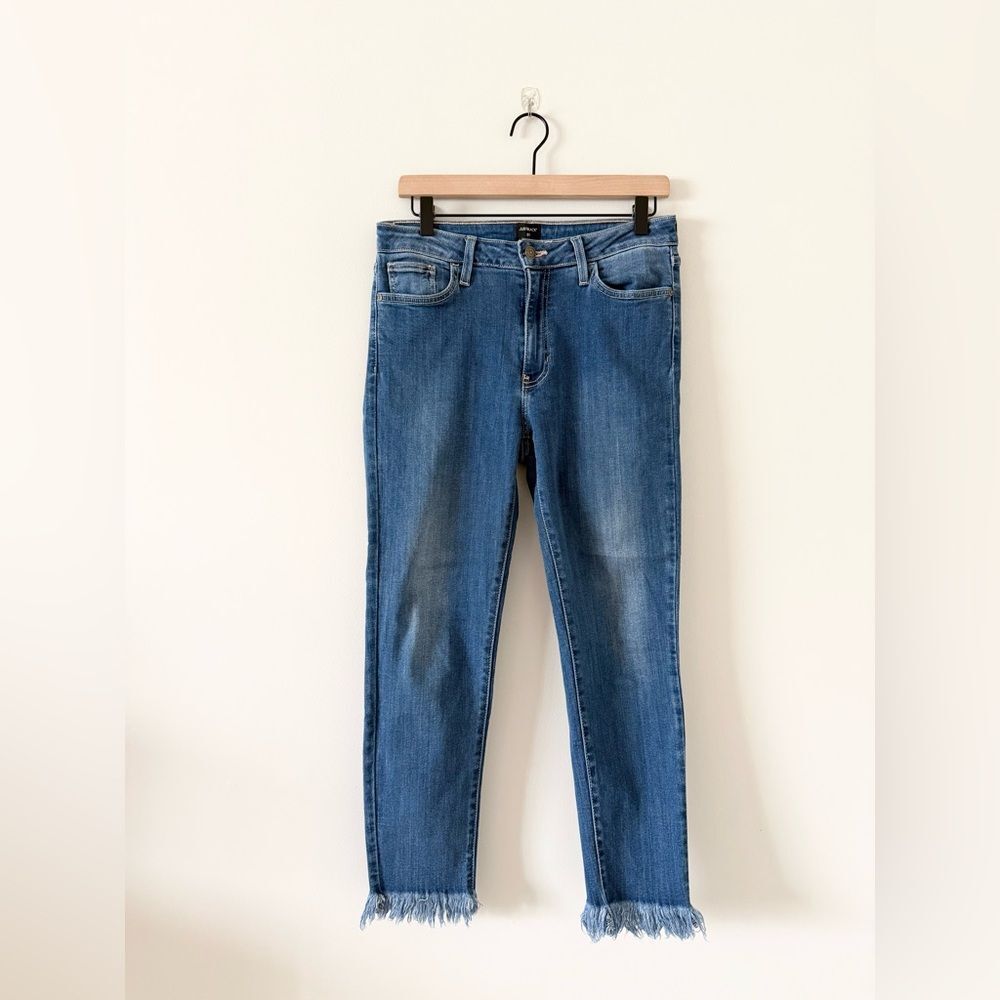 Just Black Skinny Jeans with Raw Hem in Medium Wash Size 31